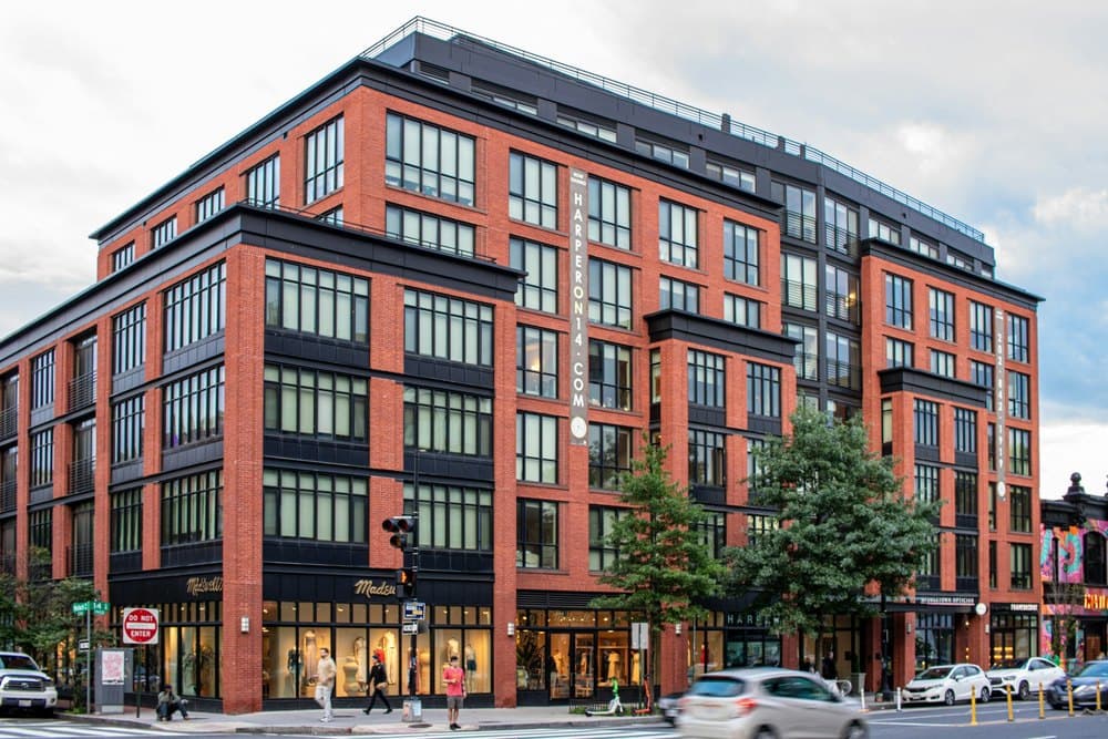 Bright professionally managed apartment